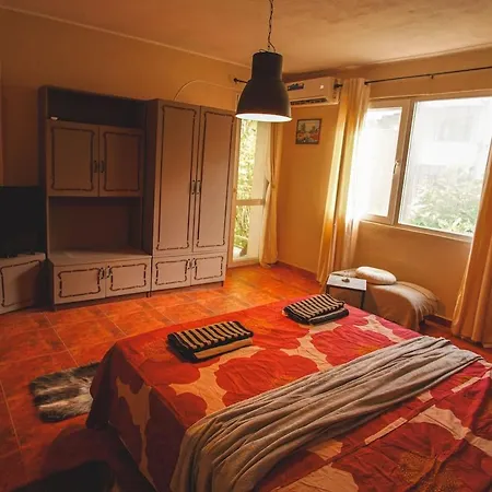 別荘 House Tsimerman 4 Bedroom Private House Free Parking Private Garden *