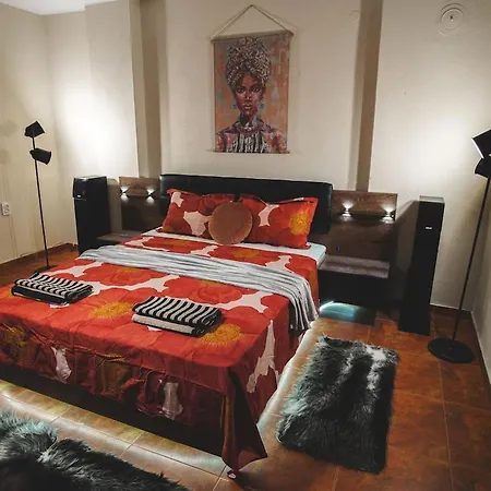 House Tsimerman 4 Bedroom Private House Free Parking Private Garden 別荘 ヴァルナ