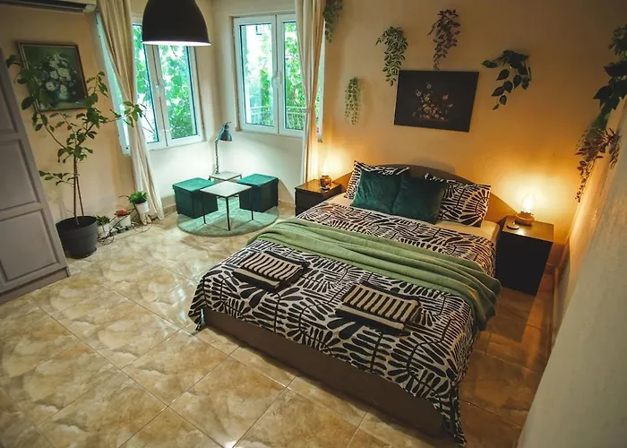 Casa vacanze House Tsimerman 4 Bedroom Private House Free Parking Private Garden