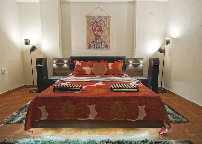 Casa vacanze House Tsimerman 4 Bedroom Private House Free Parking Private Garden