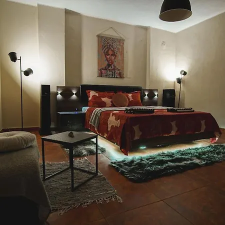 Дом отдыха House Tsimerman 4 Bedroom Private House Free Parking Private Garden Варна