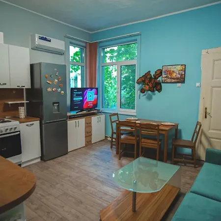 House Tsimerman 4 Bedroom Private House Free Parking Private Garden بيت للعطل فارنا