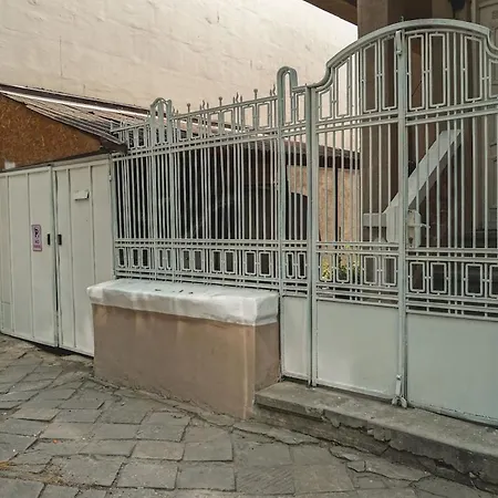 House Tsimerman 4 Bedroom Private House Free Parking Private Garden بيت للعطل *