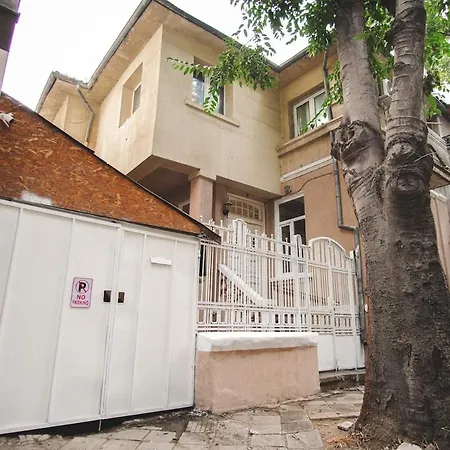 بيت للعطل House Tsimerman 4 Bedroom Private House Free Parking Private Garden فارنا