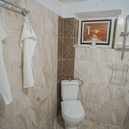 House Tsimerman 4 Bedroom Private House Free Parking Private Garden فارنا