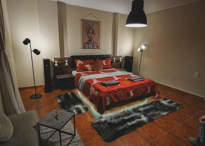 House Tsimerman 4 Bedroom Private House Free Parking Private Garden Hébergement de vacances *